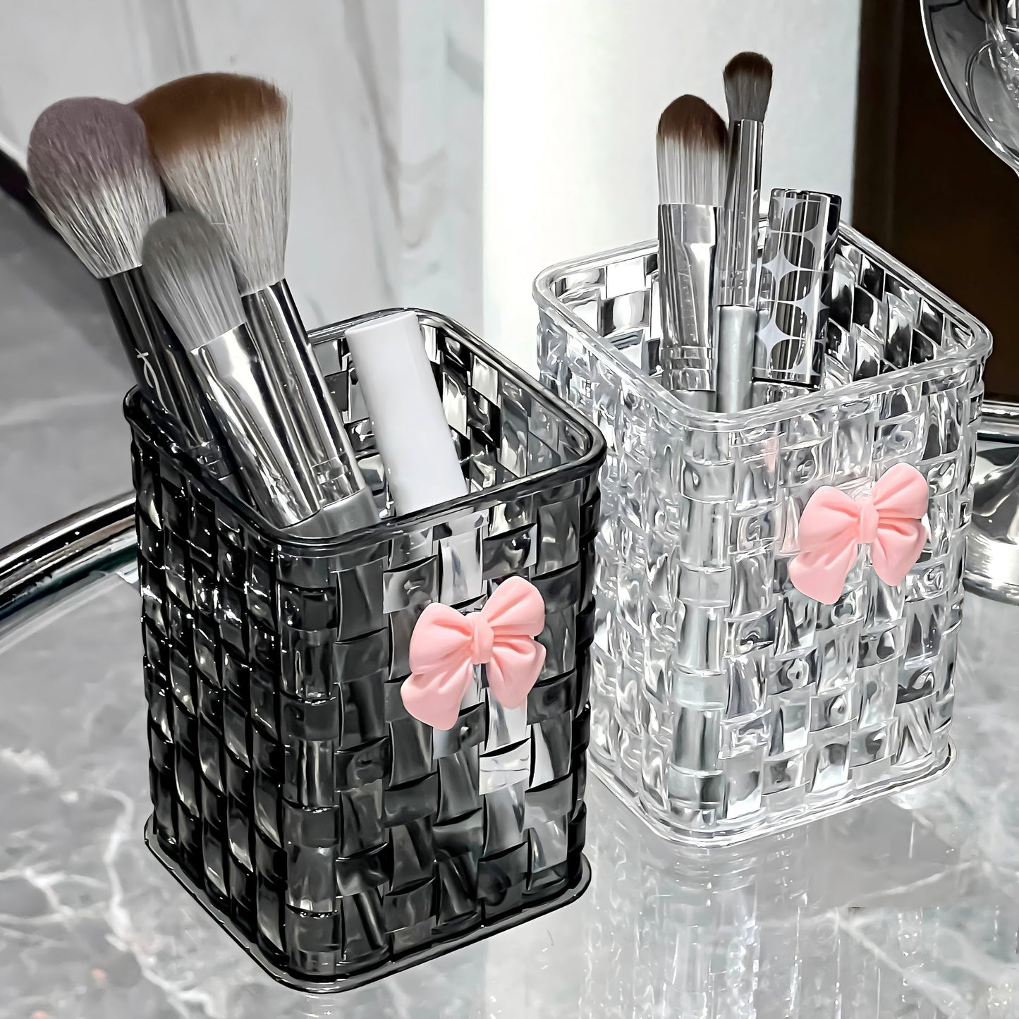 Desk organizer - Organizer - Storage basket - Storage box - Desk accessories - Desk organizer pen tray - Desk organizer pen tray - Bathroom cabinet - Bathroom furniture - Bow - Transparent white - 1 piece